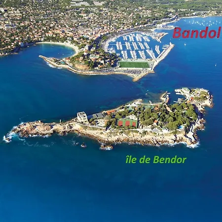 T2 Vue Exceptionnelle Avec Grande Terrasse Plein Sud Wifi Piscine * Bandol