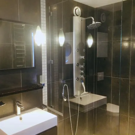 公寓 T2 Vue Exceptionnelle Avec Grande Terrasse Plein Sud Wifi Piscine 邦多勒